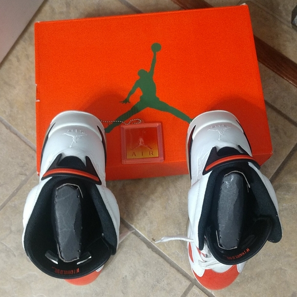 Air Jordan 6 Retro